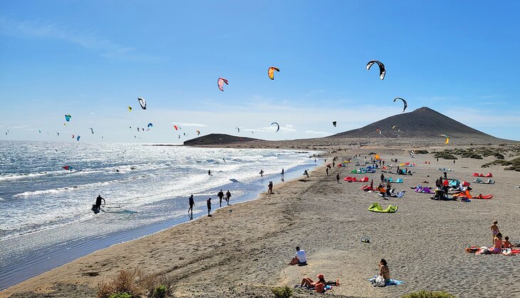 Kiteboarding on Playa Medano