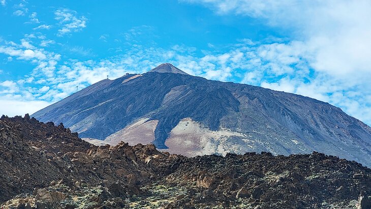 Lava flow on Tiede Volcano