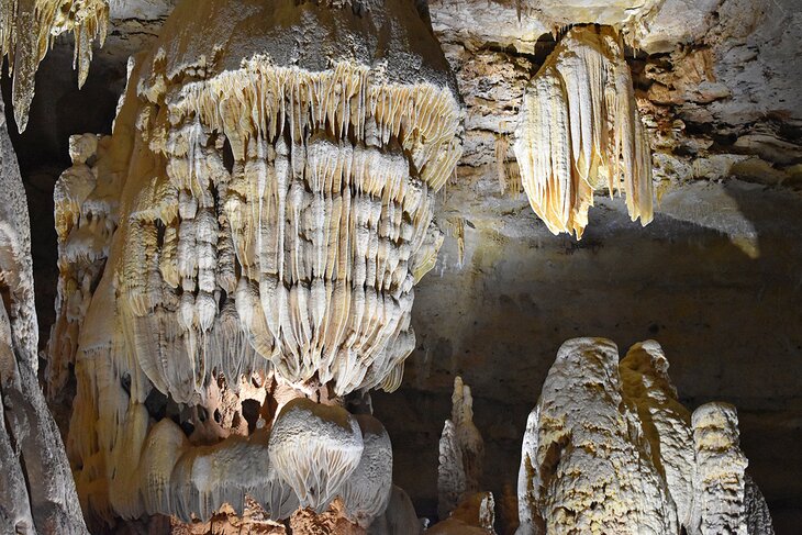 Natural Bridge Caverns