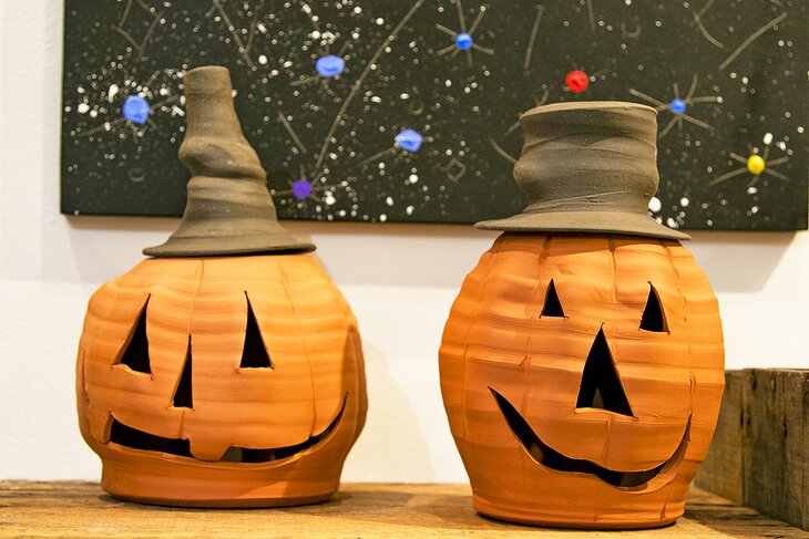 Pottery Jack-o-lanterns at ZPOTS