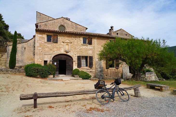 Abbaye Saint-Hilaire