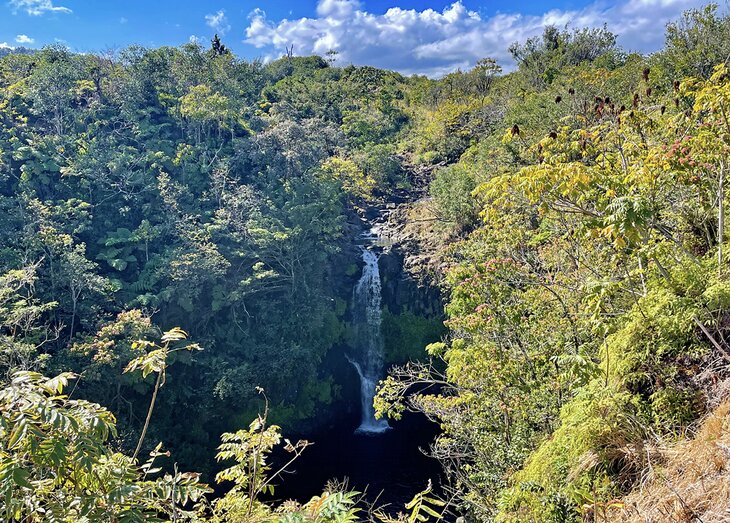 Kamae'e Falls