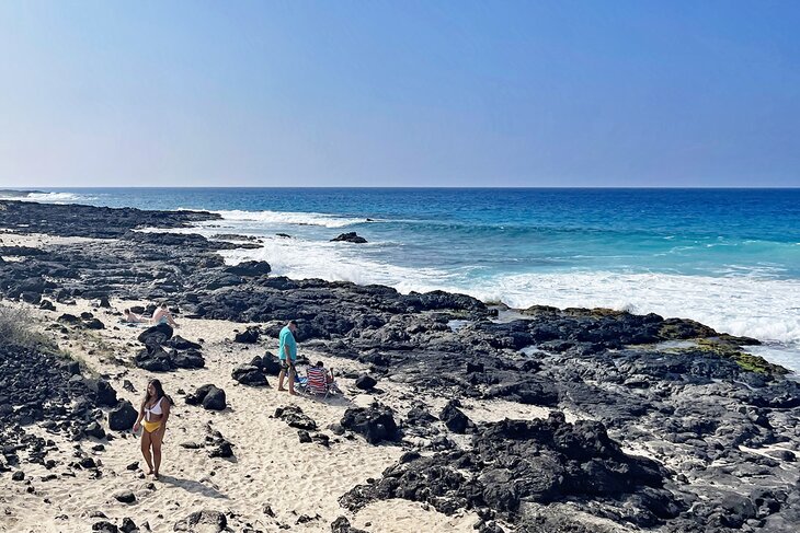 Manini'owali Beach