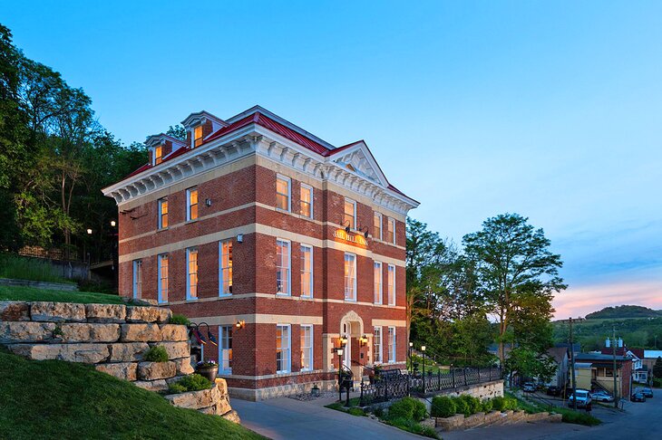 Photo Source: Jail Hill Inn