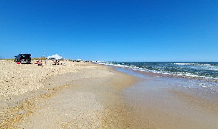 Fishing on the beach in Salvo