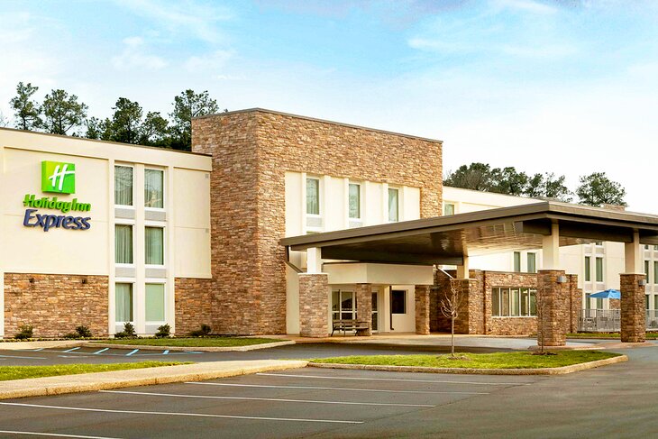 Holiday Inn Express Williamsburg Busch Gardens Area, an IHG Hotel