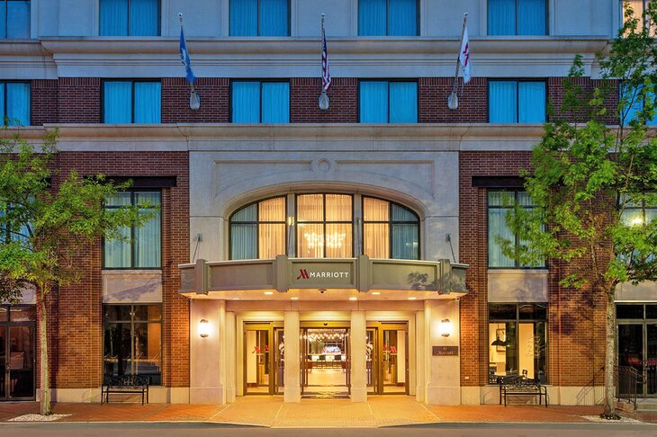 Photo Source: New Orleans Marriott Warehouse Arts District