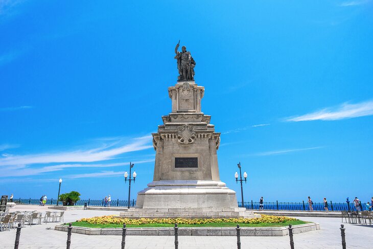 Statue on the Balcón del Mediterráneo in Tarragona