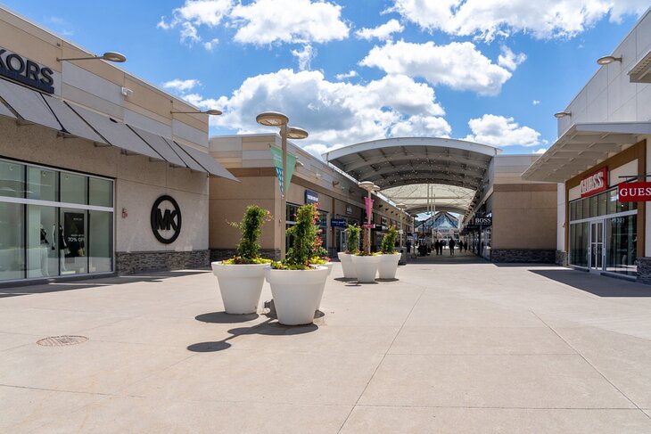 Outlet Collection at Niagara