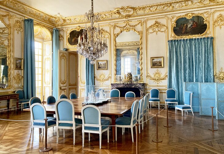 Salle à Manger des Porcelaines (Porcelain Dining Room) in the King's Private Apartment