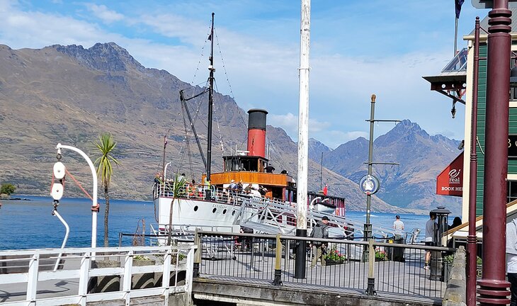 TSS Earnslaw at the dock in Queenstown
