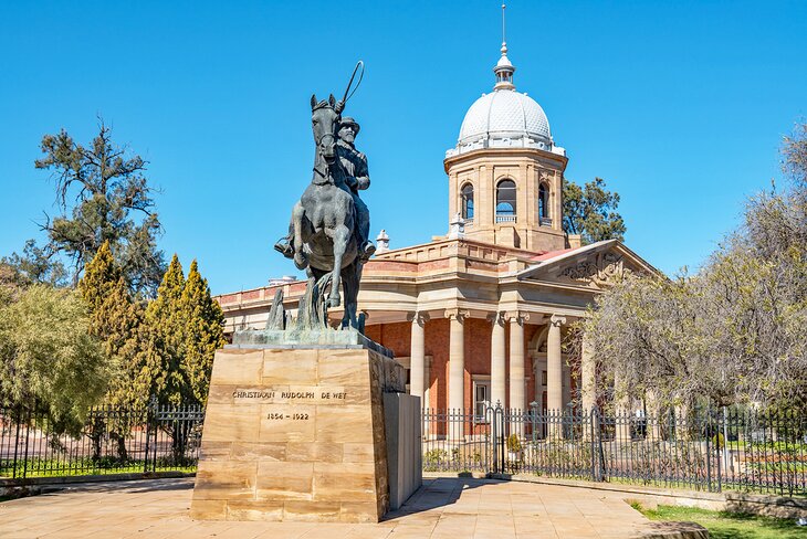 Statue of CR de Wet in front of the Fourth Raadzaal in Bloemfontein, South Africa