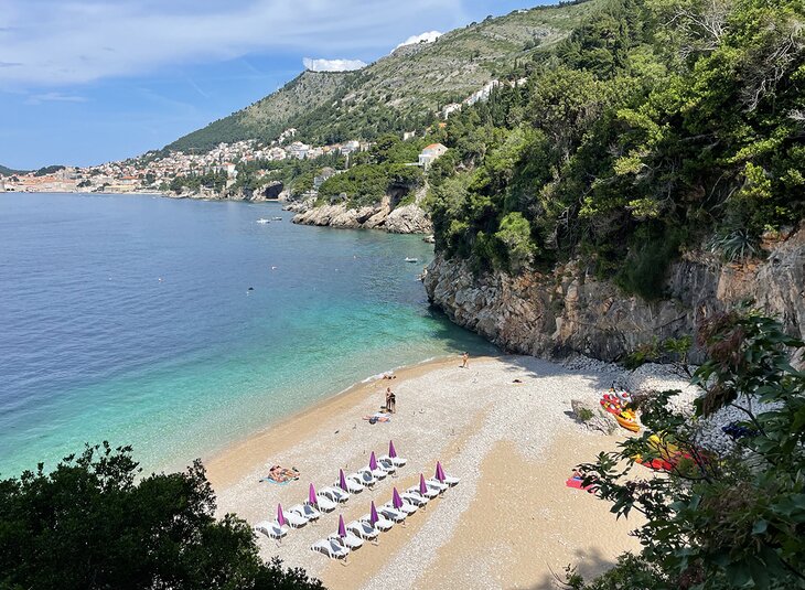 Sveti Jakov Beach