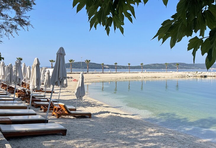 Kasjuni Beach in Marjan Park