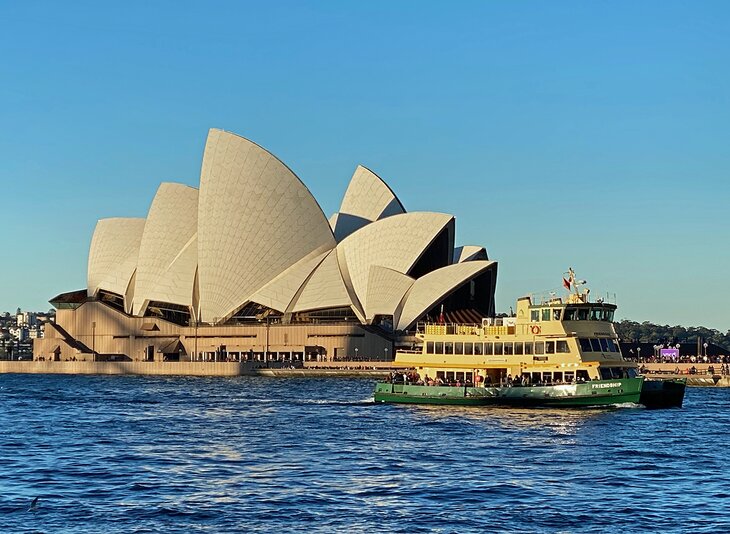 Ferry cruising past the Sydney Opera House