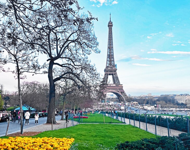 View of Eiffel Tower from Jardins du Trocadéro