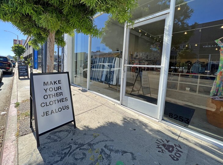 Compras vintage en Melrose Avenue: tesoros retro en la calle más moderna de Los Ángeles