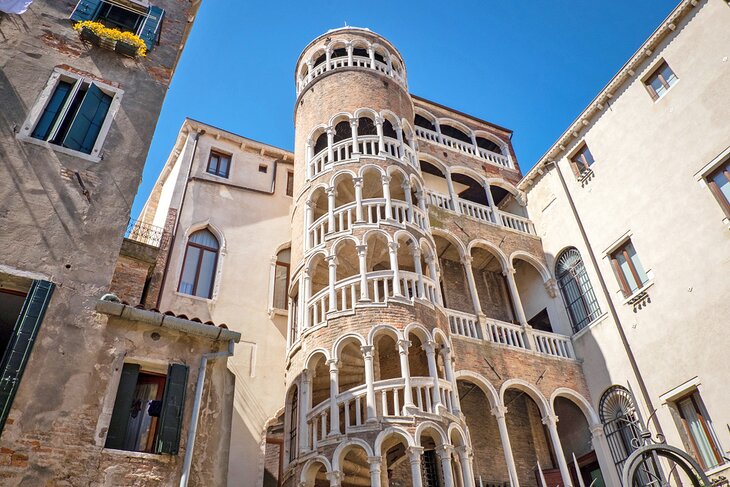 Contarini del Bovolo Palace