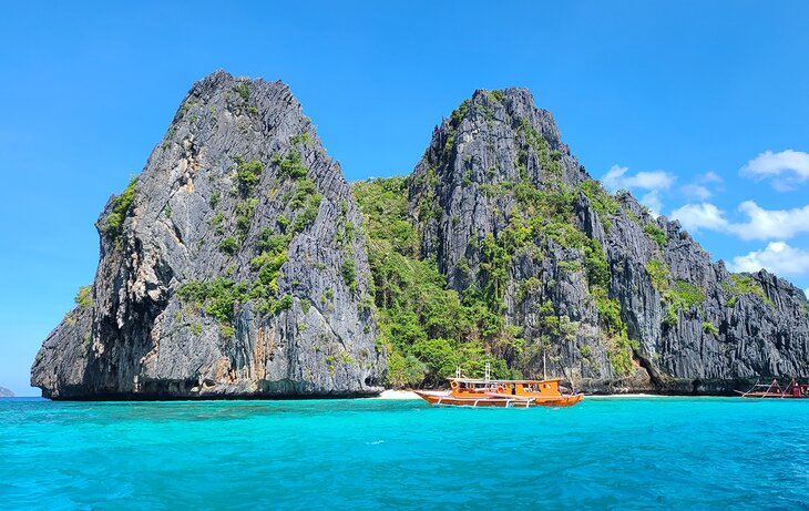 An island in Bacuit Bay