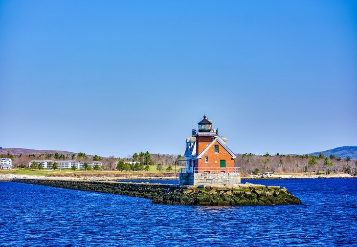 De isla en isla en Casco Bay y la costa media de Maine