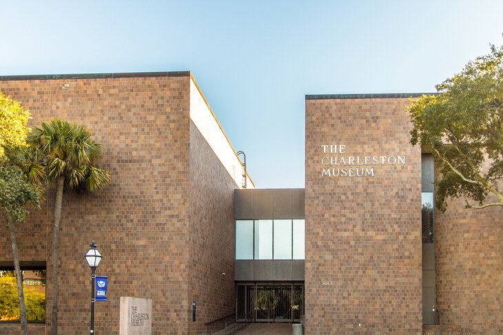 Entrance to the Charleston Museum